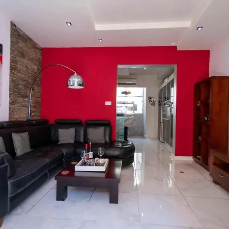 Casa de Férias Lukary Loft, Cozy Terraced House Near Mdina And St Pauls Church Rabat